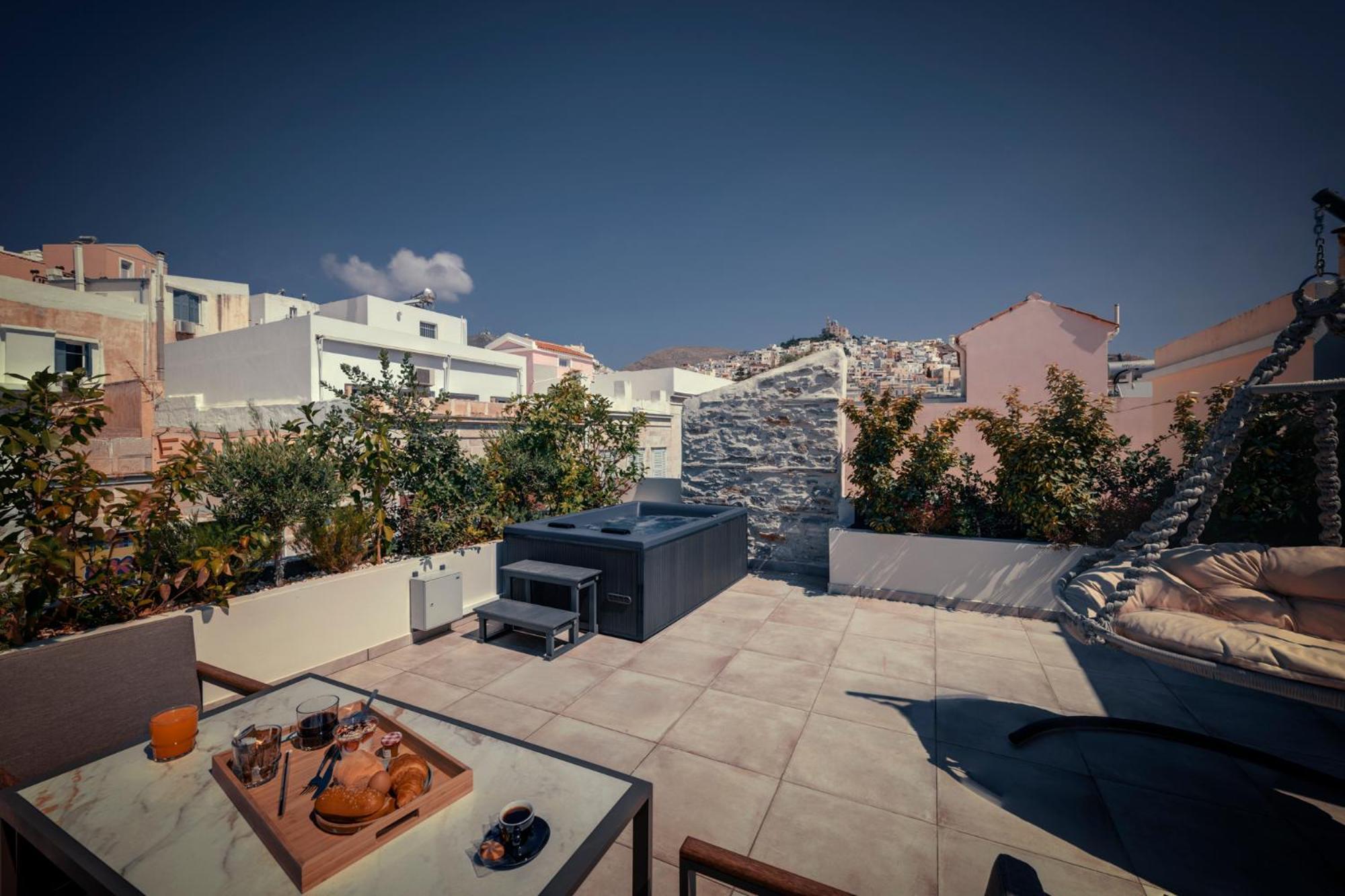 Ninemian Suites Syros Ermoupoli Exterior foto
